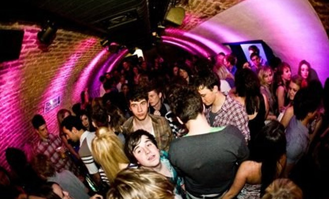 The Very Best Brighton Hookup Bars and Clubs | Hookupads